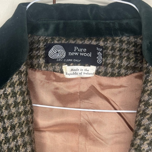 Vintage Irish Wool Blazer with Suede Collar Houndstooth - Picture 6 of 6